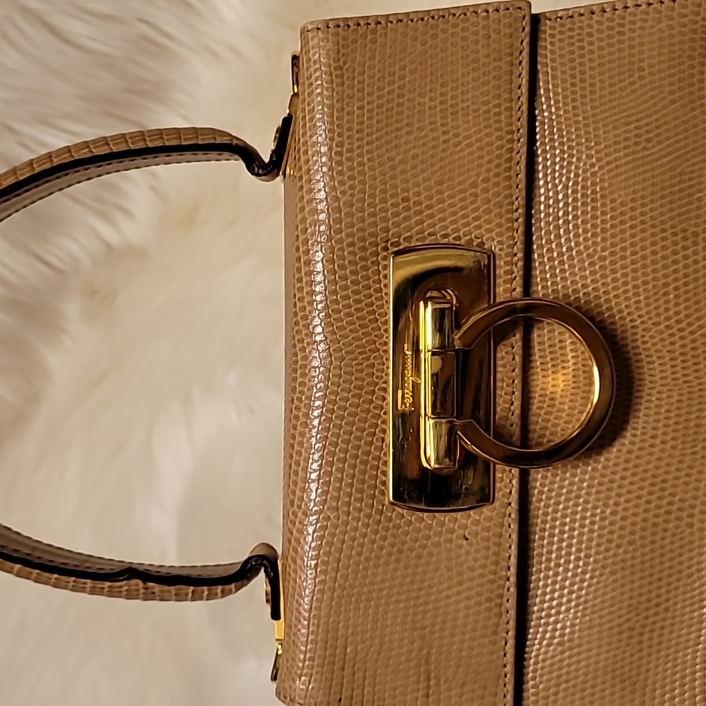 Lizard Vintage Salvatore Ferragamo Tan Handbag - Picture 3 of 11